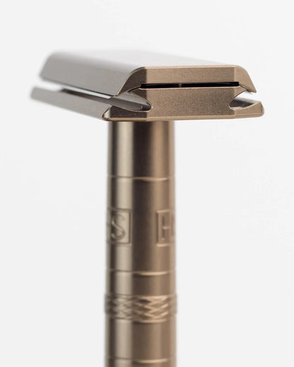 The Henson Razor in Tan